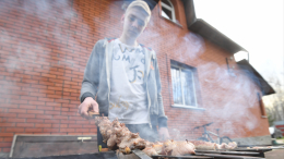 Шашлыки под угрозой: за неправильный мангал на даче грозит штраф до 50 тысяч рублей