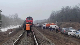 С места крушения поезда «Челябинск — Москва» вывезли пассажиров