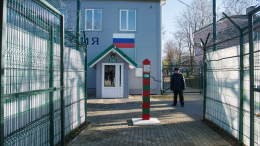 Ждут на границе часами: сотни эстонцев захотели встретить Пасху в России