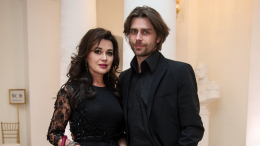 Петр Чернышев пришел на могилу Заворотнюк в ее 55-й день рождения