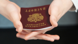 Путин предоставил российское гражданство потомку Льва Толстого