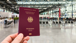 Германия запретила выпускать из страны мужчин от 17 до 45 лет без разрешения