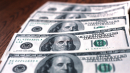 «Война на Украине — это бизнес-модель»: почему США выбрали лунную гонку