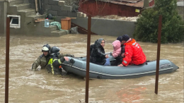 Многоквартирный дом обрушился в результате потопа в Махачкале