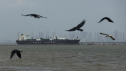 «Откройте чертов пролив»: Трамп эмоционально обратился к Ирану