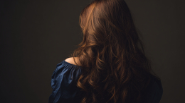 Идеальные локоны: парикмахер назвал главные ошибки при мытье головы