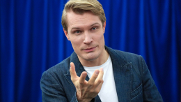 «Они всегда поют»: Кирилл Зайцев о людях поколения 1960-х