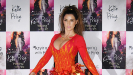 Американскую певицу Кэти Прайс в седьмой раз лишили прав