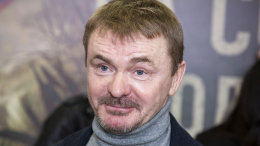 «Что ты сидишь дома, у нас денег нет»: что скрывает семья Сычева за красивой картинкой