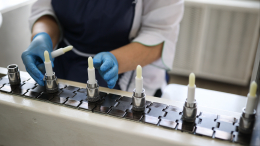 Угроза в косметичке: как привычные средства вызывают зависимость