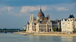 Венгрия превратилась в арену борьбы США и ЕС