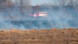 Огонь с нескольких сторон: в Хакасии выявили десять новых очагов лесных пожаров