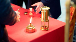 Благодатный огонь доставят в Москву в Великую Субботу