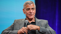 «Военный преступник»: Белый дом раскритиковал Клуни из-за его слов в адрес Трампа