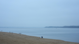 Спасенный на пляже мужчина оказался подозреваемым в убийстве