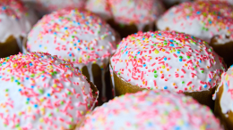 Московские пекари изготовили около пяти миллионов куличей к Пасхе