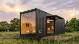 Дом из морских контейнеров за 1 млн рублей: как выглядит и можно ли в нем жить