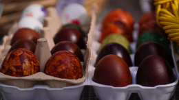 Россиянам напомнили срок хранения сваренных на Пасху яиц