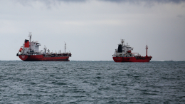 В Малайзии задержали два танкера с россиянами на борту