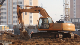 Купить квартиру на этапе котлована: риски и выгода в 2026 году — что нужно знать