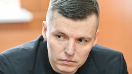 «Пришел с тяжелым сердцем»: Артем Чекалин попрощался с детьми перед приговором