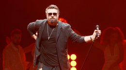 «Рабочий процесс»: поклонница Чумакова высказалась о страстных танцах с артистом