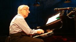 Играть запрещено: что известно о состоянии здоровья 90-летнего Раймонда Паулса