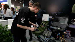 Самый маленький в мире дрон с ИИ: как в России развивают беспилотные технологии