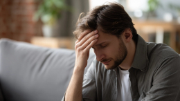 Голова раскалывается: в Госдуме хотят помочь миллионам россиян с мигренью