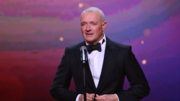 «На базар за картошкой»: Егора Бероева и его молодую жену высмеяли за образы в Токио