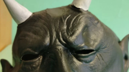 Пугал людей в маске дьявола: житель Тулы арестован за хулиганство на Пасху