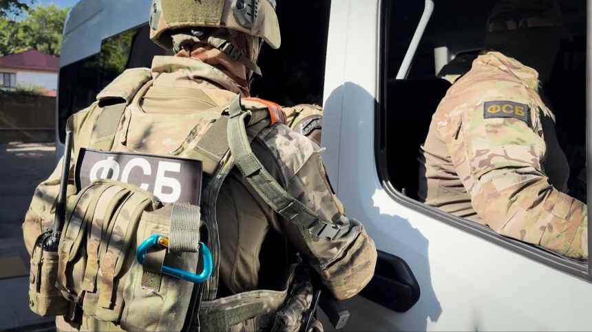 ФСБ задержала в Крыму двух диверсантов, готовивших теракты по заданию Украины