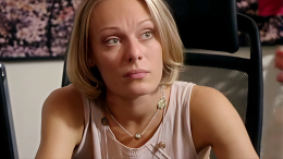 «Выцарапаю ей глаза»: звезда «Не родись красивой» Ломоносова о Нелли Уваровой