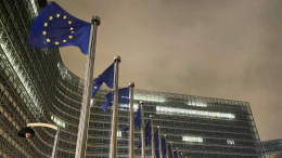 «Кто их пустит в дом?» — Захарова сравнила страны ЕС с невоспитанным поросенком