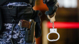 Сбежавший из части военный после задержания зарезал конвоира