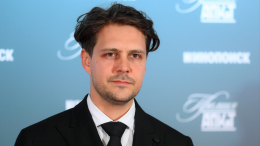 Налоги сам не платит: назван гонорар Милоша Биковича за съемочный день