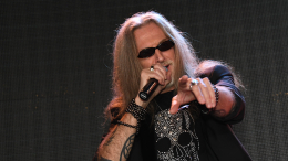 Джигурда орет, но фотографируется, Крид грубит, а Шура — скромняга: как ведут себя звезды в обычной жизни