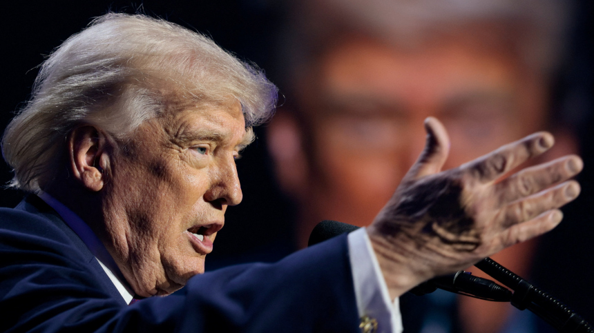 «Нечто, захватывающее умы»: Трамп анонсировал публикацию материалов по НЛО