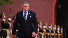 Фицо планирует посетить торжества по случаю Дня Победы в Москве