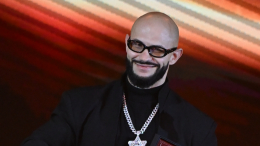 Пока Самойлова отдыхает: Джиган появился на публике вместе с сыном