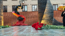 В Донецке прошла акция «Свеча памяти»