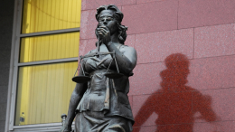 Суд отклонил запрос убившего студентку историка Соколова о замене наказания