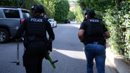 Учительница совратила ученика и заставила его помочь сделать аборт опасным способом