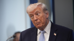 Трамп выступил за сохранение диалога с Путиным