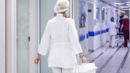 Как будут работать поликлиники в майские праздники 2026 года: полный гид