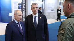 Путин посетил выставку к 80-летию Жириновского в Москве
