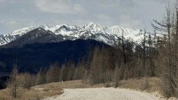 Число погибших альпинистов при сходе лавины в Бурятии возросло до трех