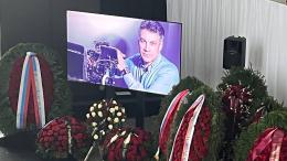 Путин прислал траурный венок на церемонию прощания с Алексеем Пимановым