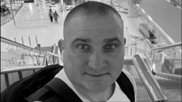 Умер блогер Андрей Багно, взявший в жены беременную от другого африканку