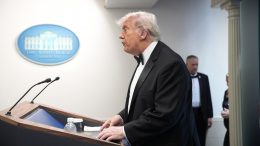 Осечка киллера: подозреваемого в покушении на Трампа задержали, когда он споткнулся